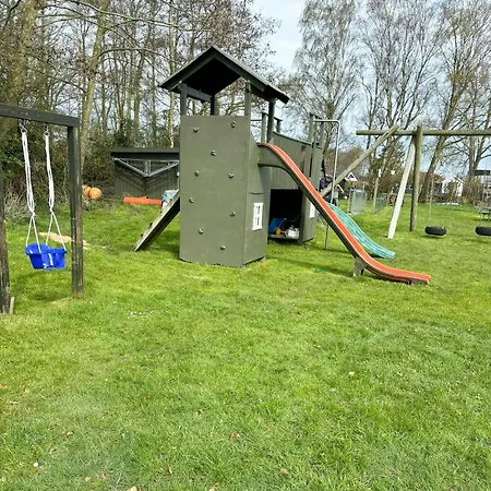 Ferienhaus Charming Just 450 M From The Water