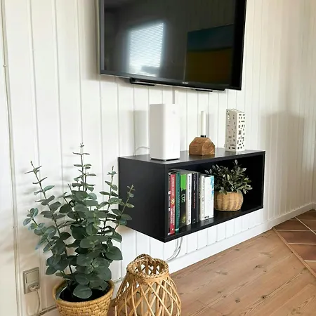 度假居 Charming Just 450 M From The Water